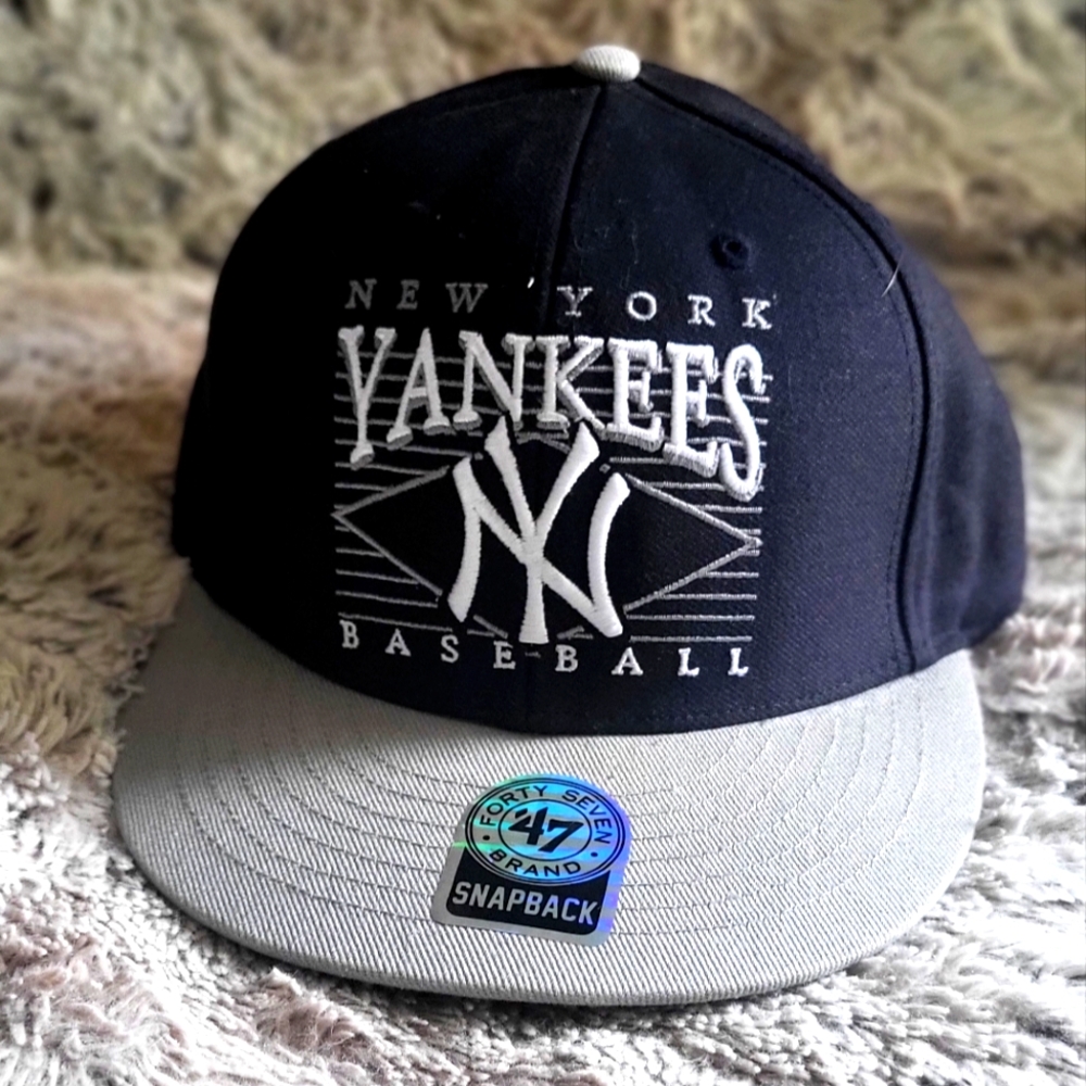 47 Brand New York Yankees MLB Snapback Hat Navy Grey Adjustable